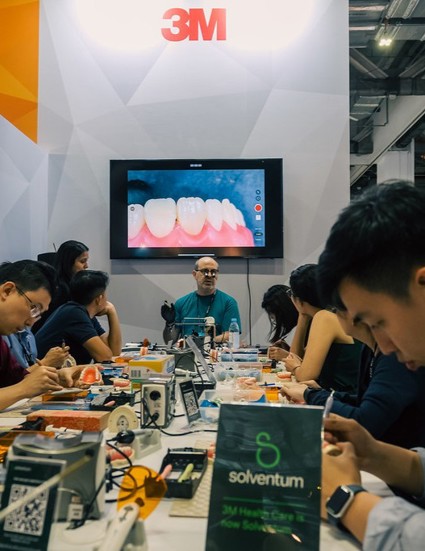 53664493490 54B5579eb8 B